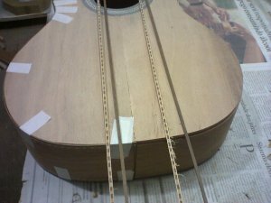 Quer aprender a fazer instrumentos musicais artesanalmente? Então faça o curso de luthieria em Tupã...